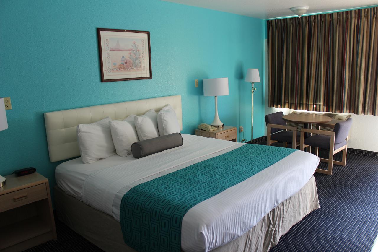 ฮาวเวิร์ด จอห์นสัน บาย วินด์แฮม ฮอลบรูก Hotel โฮลบรุค ภายนอก รูปภาพ