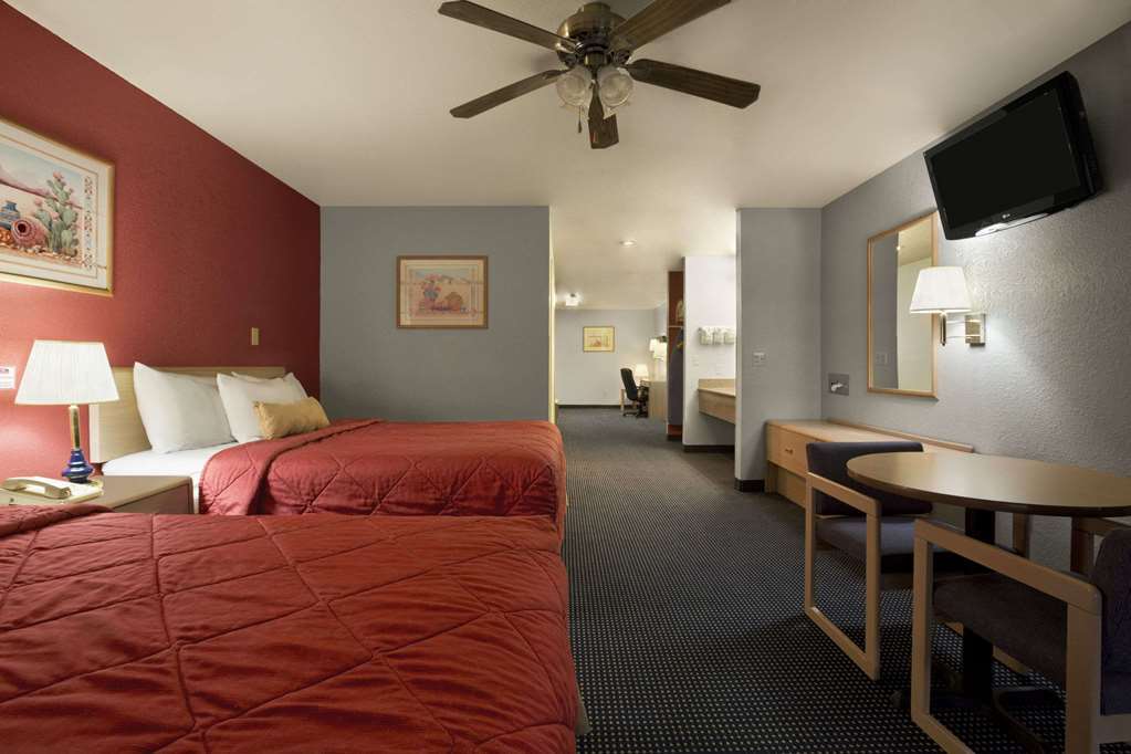 ฮาวเวิร์ด จอห์นสัน บาย วินด์แฮม ฮอลบรูก Hotel โฮลบรุค ห้อง รูปภาพ