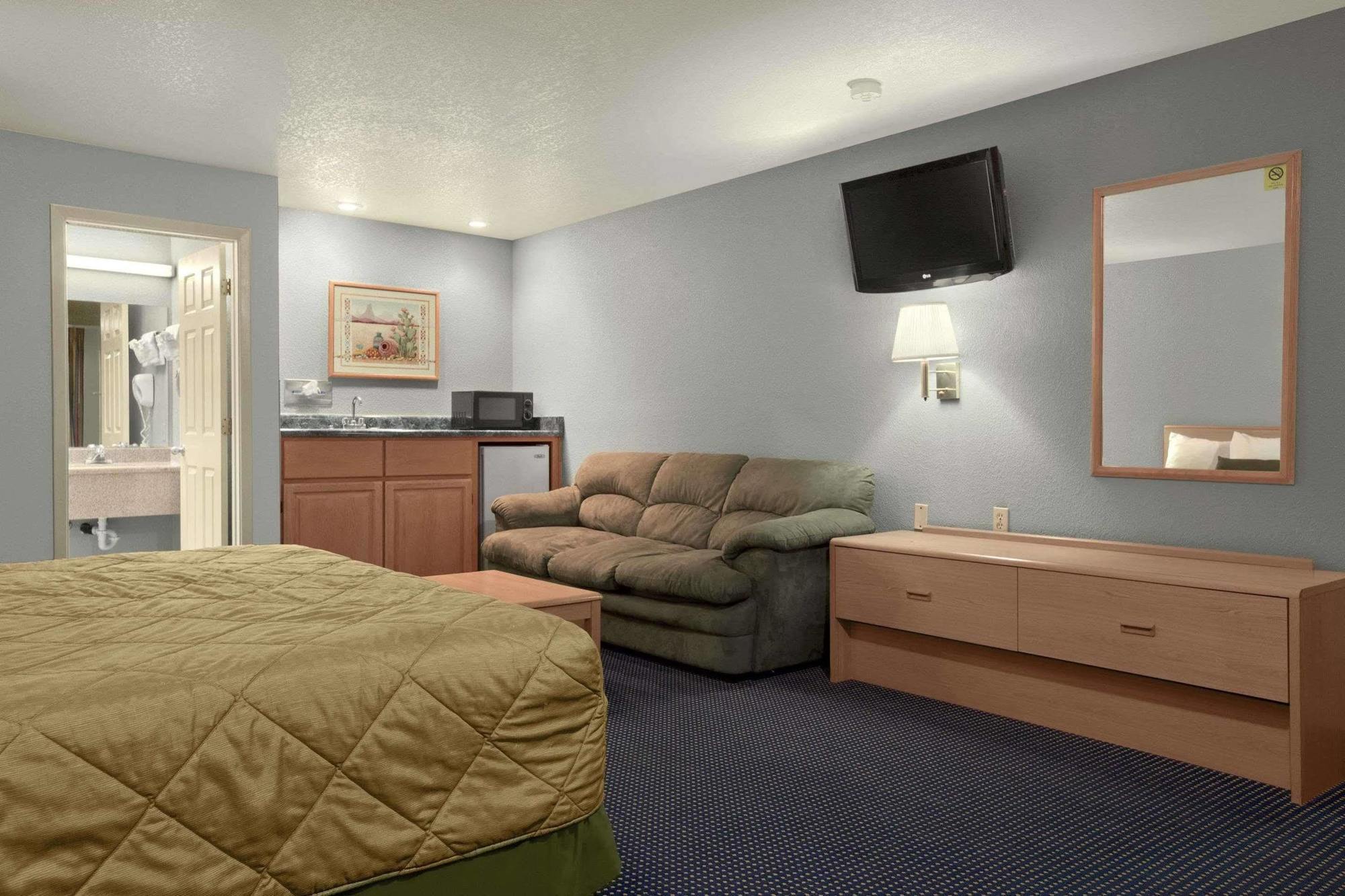 ฮาวเวิร์ด จอห์นสัน บาย วินด์แฮม ฮอลบรูก Hotel โฮลบรุค ภายนอก รูปภาพ